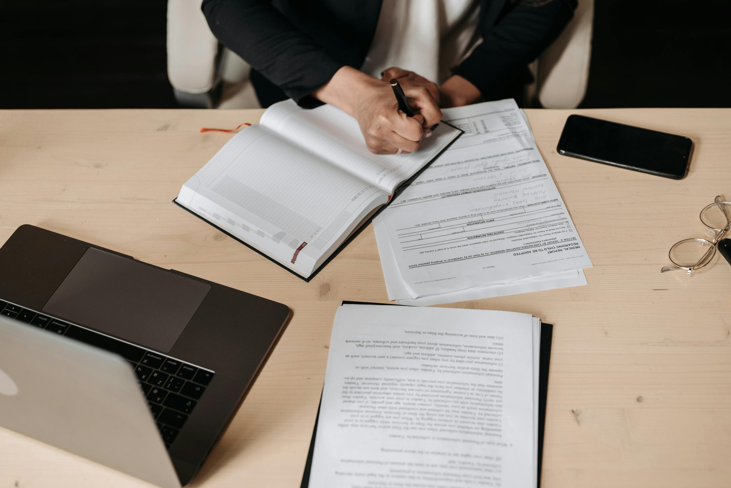How Does A Contract Management Audit Benefit Business Performance?